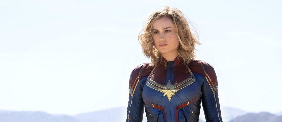 You are currently viewing Captain Marvel Teaser Trailer hidden references and review