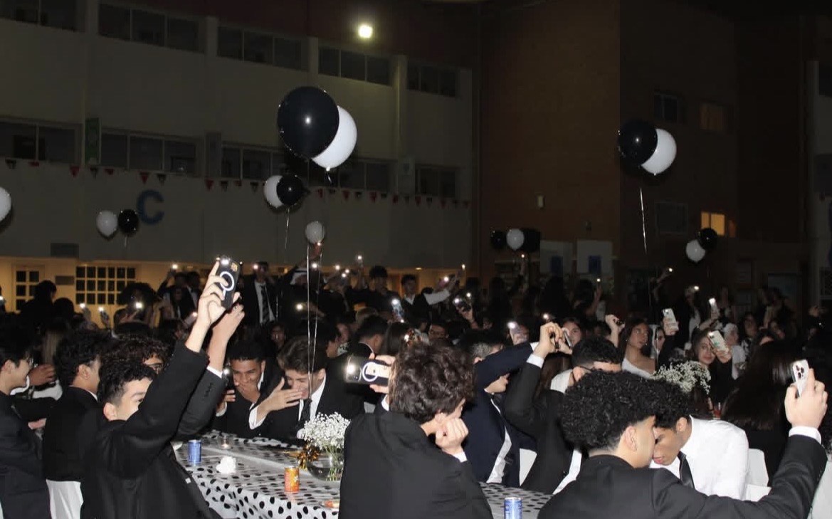 You are currently viewing Black & White: A Night to Remember